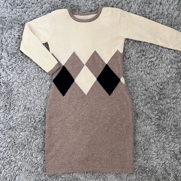 Wool sweater dress - Picture 2 of 4